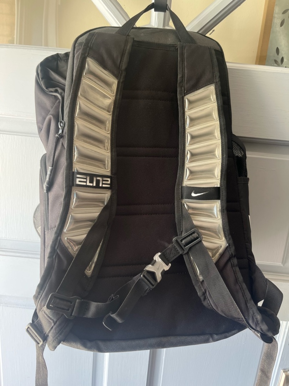 Nike Elite Pro Basketball Backpack Black White 32L Bag BA6164 Gym School Sports - Picture 6 of 16